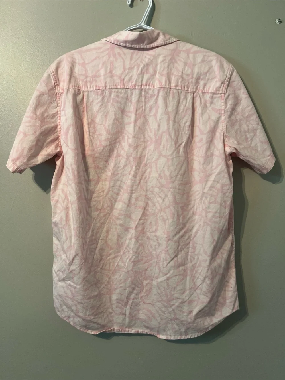 Hurley OAO Lido Stretch Mens Small Pink Floral Short Sleeve Button Front Shirt